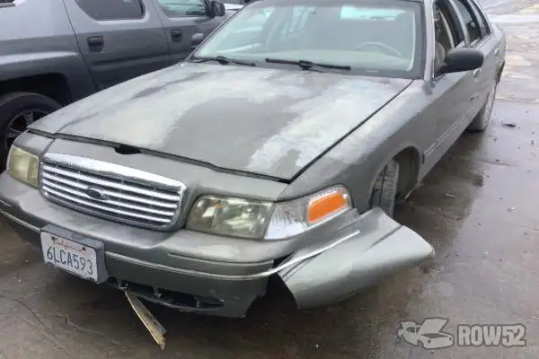 Photo of 2004 Ford Crown Victoria