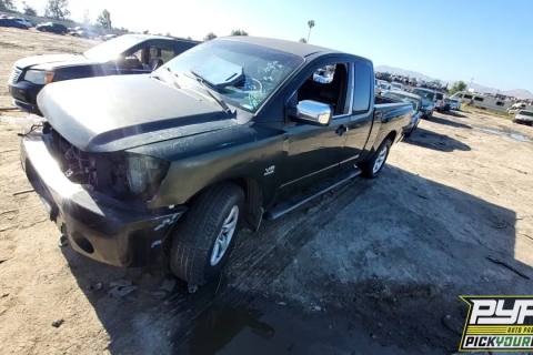 Photo of 2004 Nissan Titan