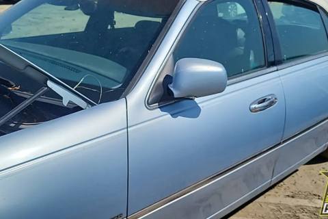 Photo of 1998 Lincoln Town Car