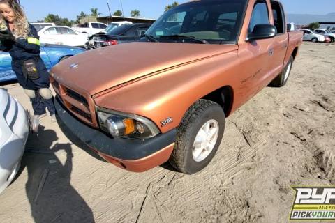 Photo of 2000 Dodge Dakota