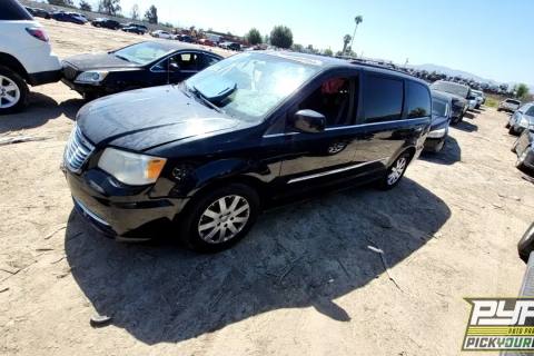Photo of 2014 Chrysler Town & Country