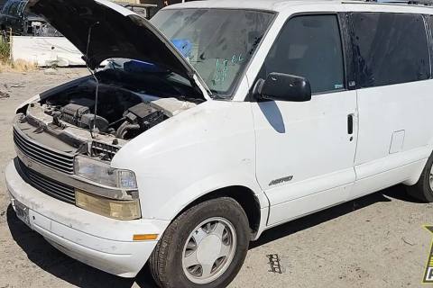 Photo of 1998 Chevrolet Astro