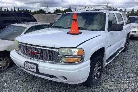 Photo of 2004 GMC Yukon Denali