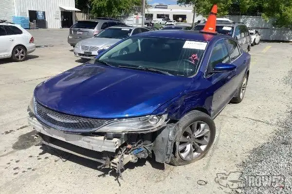 Photo of 2015 Chrysler 200