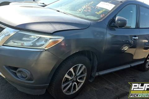 Photo of 2013 Nissan Pathfinder