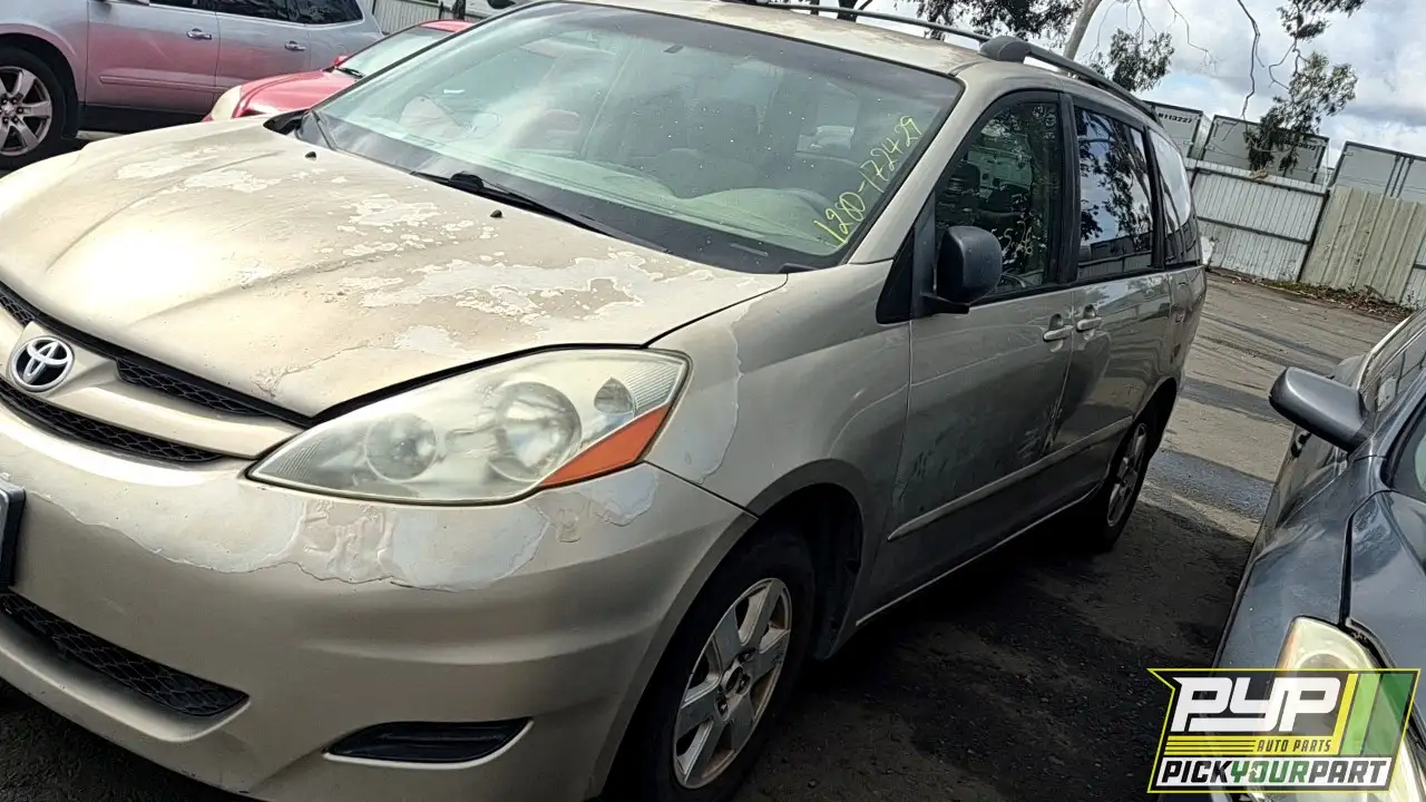 Photo of 2006 Toyota Sienna