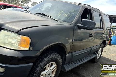 Photo of 2004 Ford Expedition