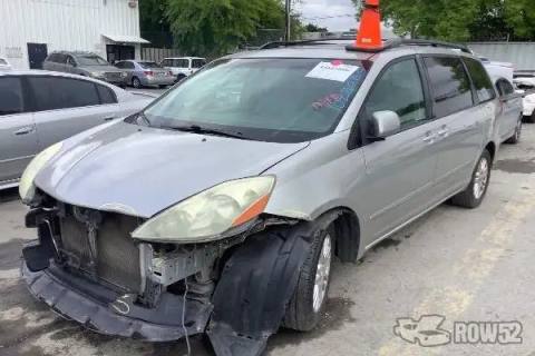 Photo of 2008 Toyota Sienna