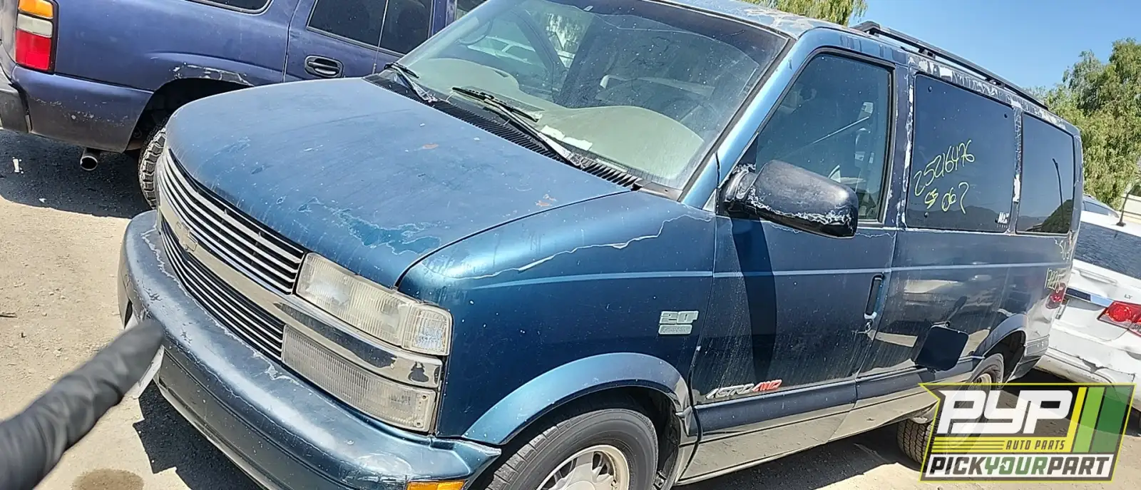 Photo of 1999 Chevrolet Astro