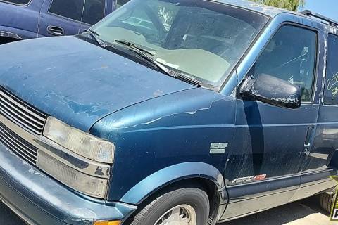 Photo of 1999 Chevrolet Astro