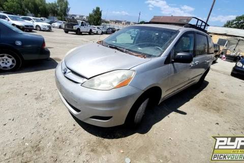 Photo of 2007 Toyota Sienna