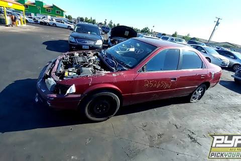 Photo of 2000 Toyota Camry