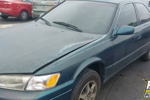 Photo of 1998 Toyota Camry