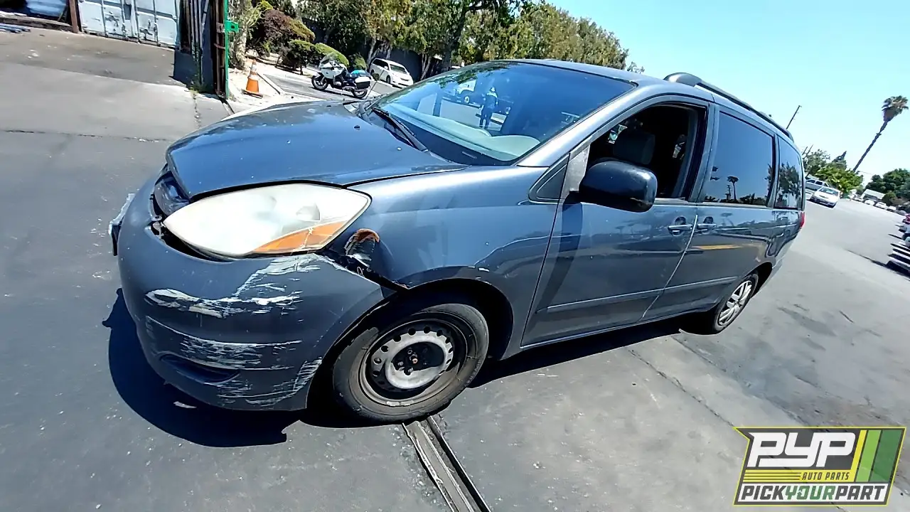 Photo of 2008 Toyota Sienna