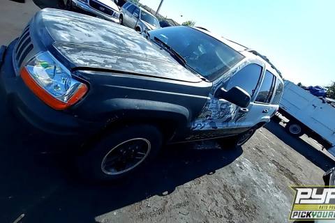Photo of 2004 Jeep Grand Cherokee