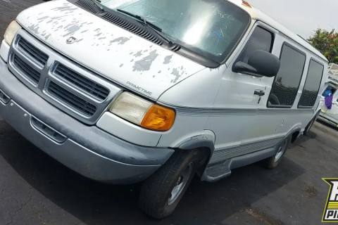 Photo of 1999 Dodge Ram 1500 Van