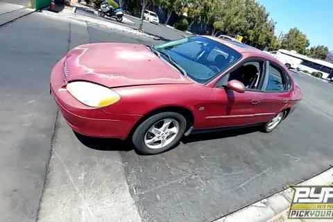 Photo of 2002 Ford Taurus
