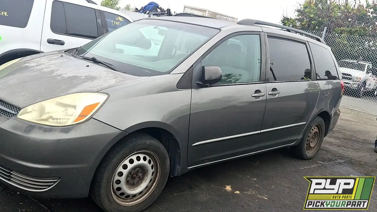 Photo of 2004 Toyota Sienna