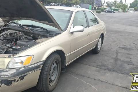 Photo of 1998 Toyota Camry