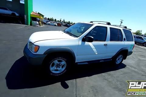 Photo of 2000 Nissan Pathfinder