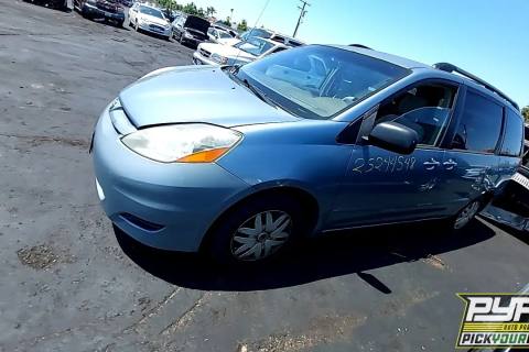 Photo of 2008 Toyota Sienna