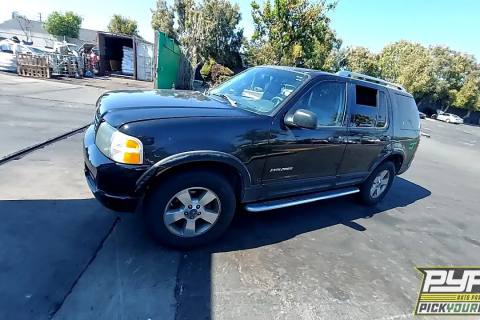 Photo of 2004 Ford Explorer