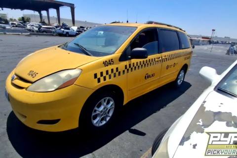 Photo of 2006 Toyota Sienna