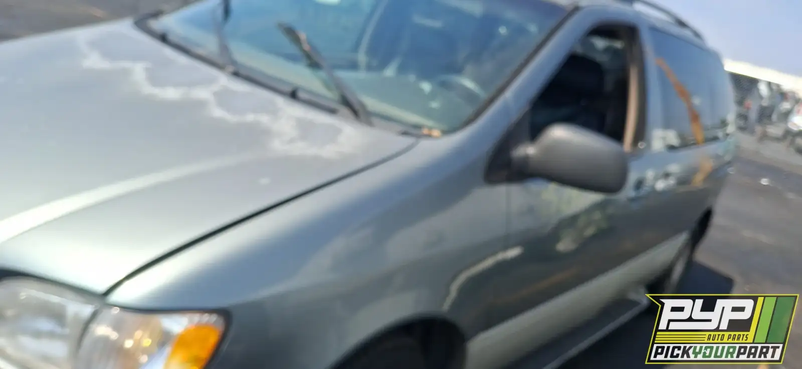 Photo of 1999 Toyota Sienna