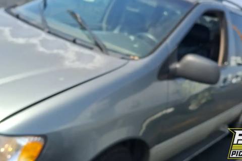 Photo of 1999 Toyota Sienna