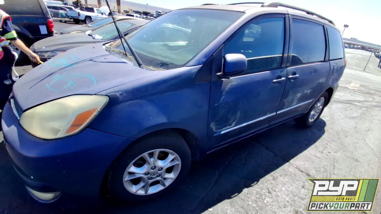 Photo of 2004 Toyota Sienna