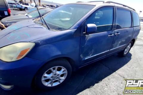 Photo of 2004 Toyota Sienna