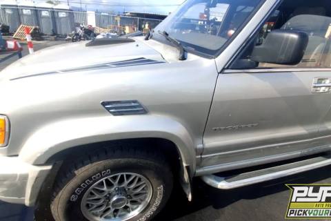 Photo of 2000 Isuzu Trooper