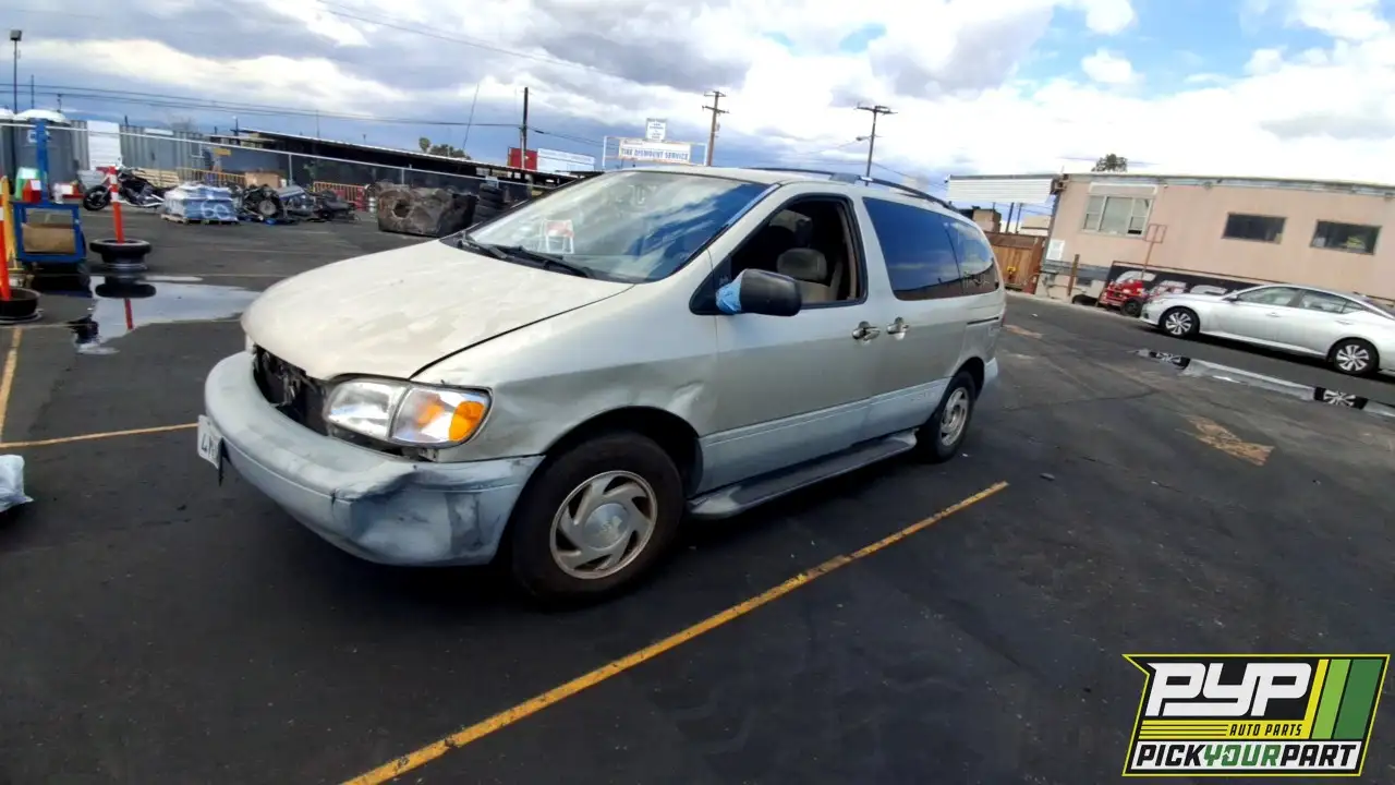 Photo of 2000 Toyota Sienna