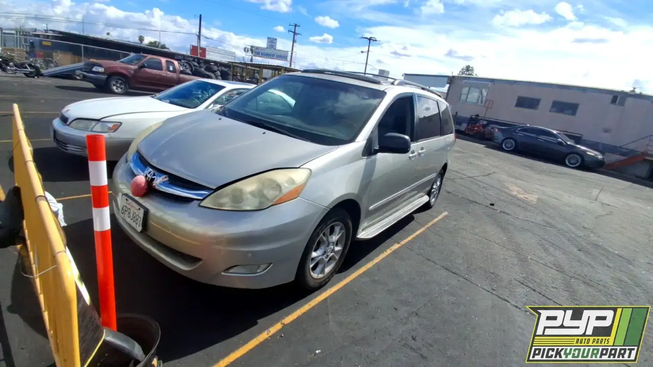 Photo of 2006 Toyota Sienna