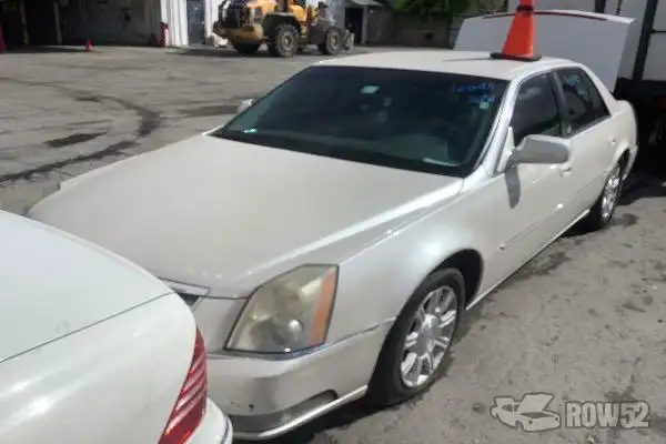 Photo of 2010 Cadillac DTS