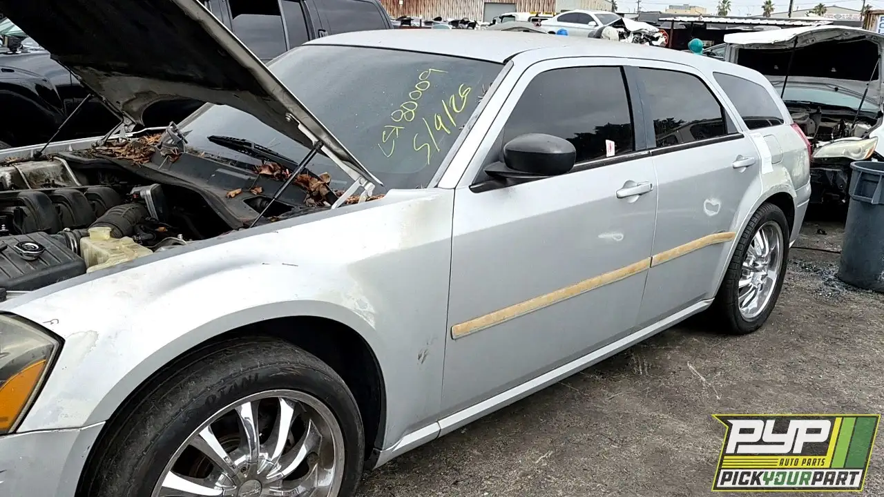 Photo of 2005 Dodge Magnum
