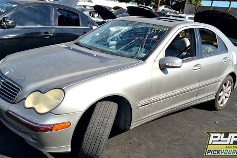Photo of 2003 Mercedes-Benz C320