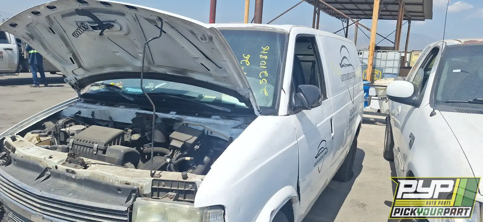 Photo of 1999 Chevrolet Astro