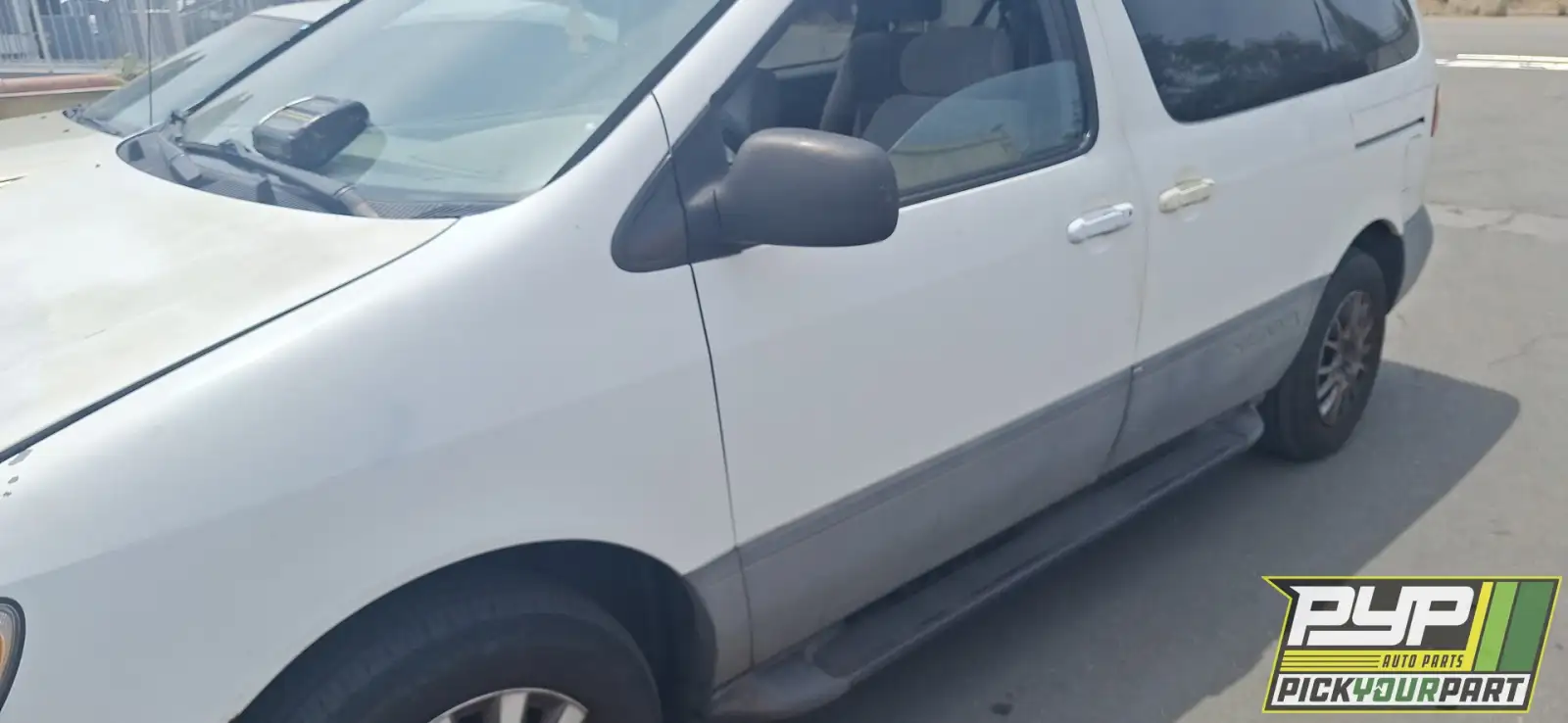 Photo of 1999 Toyota Sienna