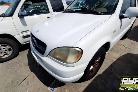 Photo of 2000 Mercedes-Benz Ml320