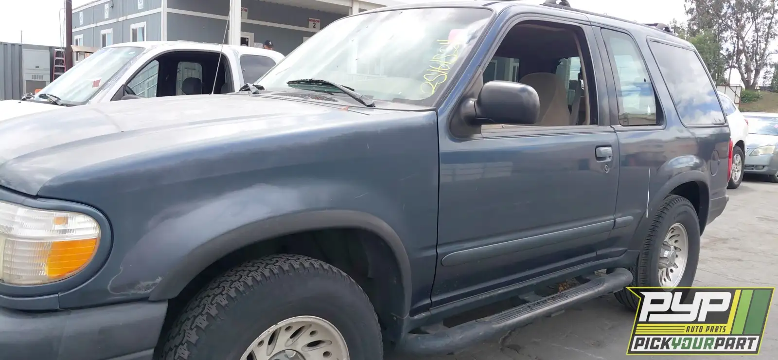Photo of 1999 Ford Explorer