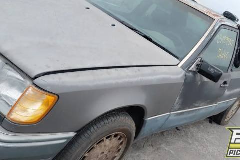 Photo of 1995 Mercedes-Benz E300
