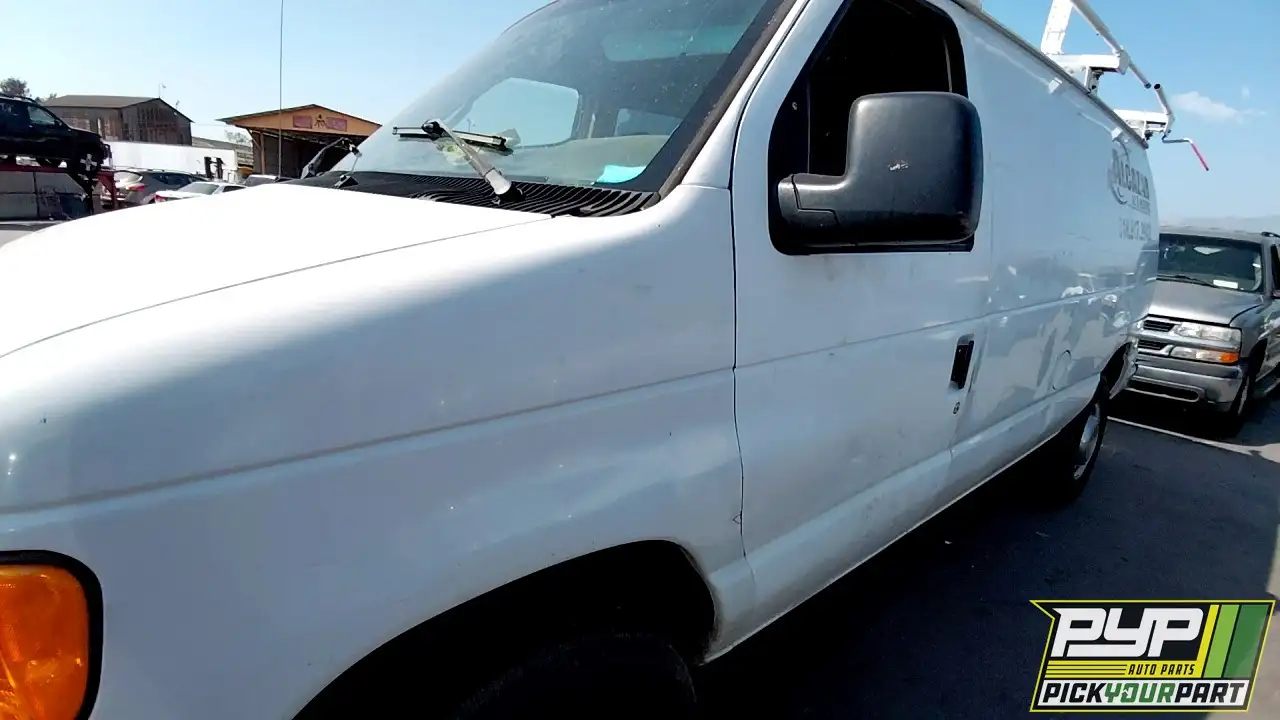 Photo of 2005 Ford E-350 Super Duty