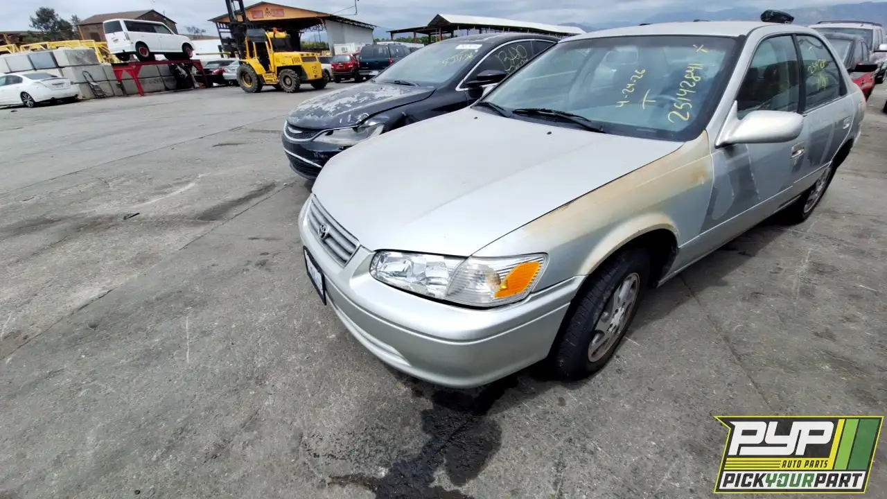 Photo of 2000 Toyota Camry