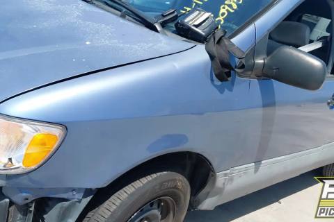 Photo of 1999 Toyota Sienna