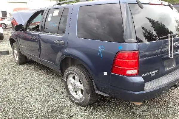 Photo of 2004 Ford Explorer