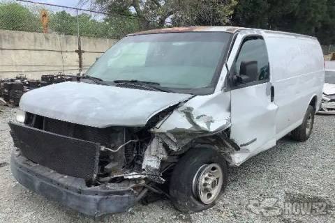 Photo of 2005 GMC Savana
