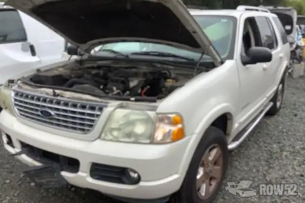 Photo of 2004 Ford Explorer
