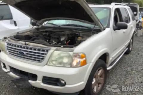 Photo of 2004 Ford Explorer