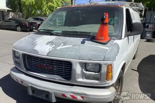Photo of 2001 GMC Savana